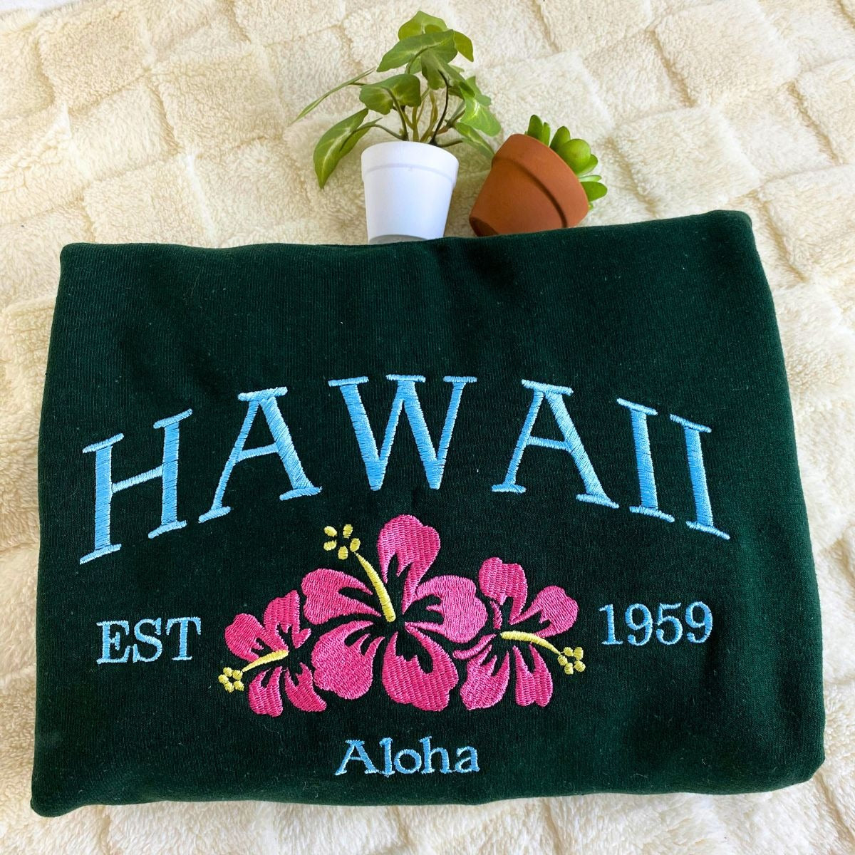 Embroidered Hawaii State Sweatshirt - Hibiscus Aloha Gift